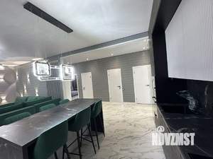 Дом 199м², 2-этажный, участок 10 сот.