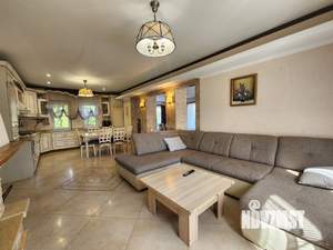 Дом 265м&sup2;, 2-этажный, на длительный срок, 