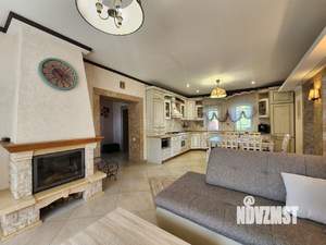 Дом 265м&sup2;, 2-этажный, на длительный срок, 