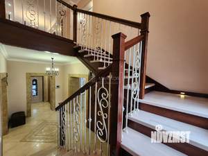 Дом 265м&sup2;, 2-этажный, на длительный срок, 