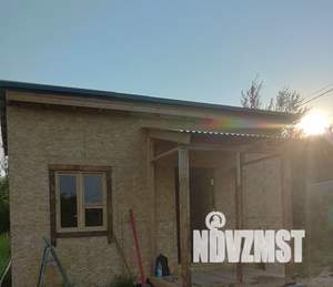 Дом 20м&sup2;, 2-этажный, участок 6 сот.  