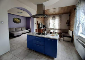 Дом 189м&sup2;, 2-этажный, участок 7 сот.  