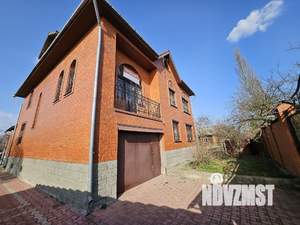 Коттедж 400м², 3-этажный, участок 15 сот.  