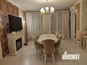 Коттедж 405м², 2-этажный, участок 20 сот.  