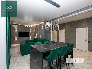 Дом 200м&sup2;, 2-этажный, участок 10 сот.  