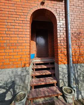Дом 400м², 3-этажный, участок 15 сот.  
