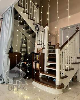 Дом 160м&sup2;, 2-этажный, участок 8 сот.  