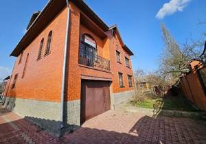 Дом 400м², 3-этажный, участок 15 сот.  