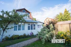 Дом 75м&sup2;, 2-этажный, участок 8 сот.  