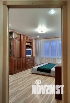 1-к квартира, посуточно, 33м2, 4/9 этаж