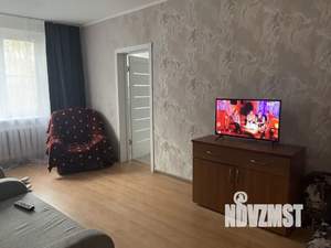 2-к квартира, посуточно, 47м2, 1/5 этаж