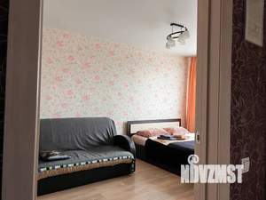 1-к квартира, посуточно, 37м2, 7/10 этаж