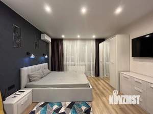 Студия квартира, на длительный срок, 30м2, 16/17 этаж