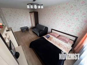 1-к квартира, посуточно, 37м2, 7/10 этаж