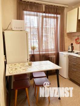 1-к квартира, посуточно, 32м2, 4/5 этаж