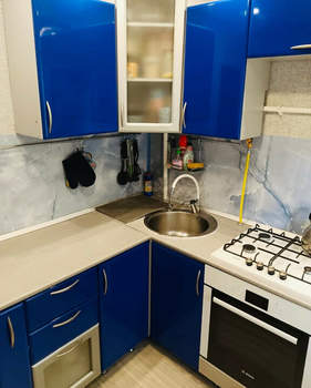 2-к квартира, вторичка, 43м2, 1/4 этаж