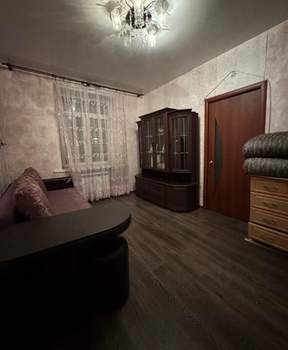 3-к квартира, вторичка, 55м2, 2/4 этаж