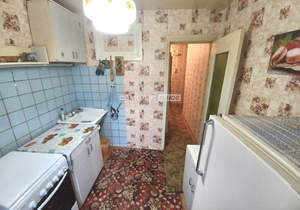 3-к квартира, вторичка, 53м2, 1/4 этаж