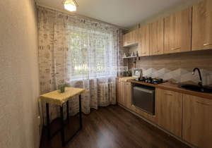 2-к квартира, вторичка, 42м2, 1/5 этаж