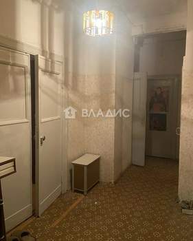 2-к квартира, вторичка, 60м2, 1/5 этаж