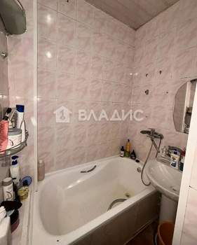 3-к квартира, вторичка, 67м2, 1/4 этаж