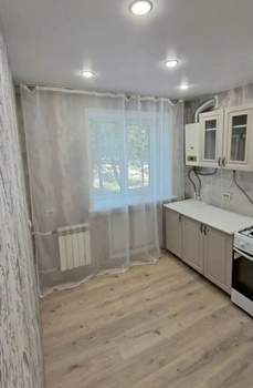 2-к квартира, вторичка, 48м2, 1/4 этаж