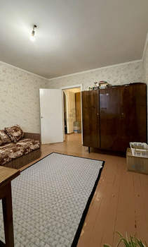 3-к квартира, вторичка, 70м2, 1/9 этаж