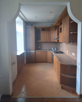 4-к квартира, вторичка, 108м2, 3/5 этаж