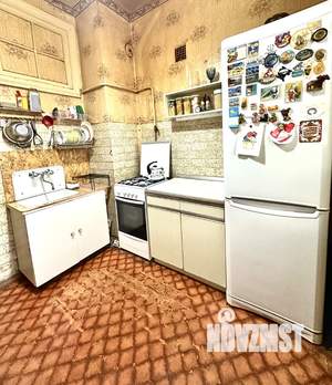 2-к квартира, вторичка, 50м2, 1/4 этаж