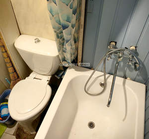 2-к квартира, вторичка, 50м2, 1/4 этаж