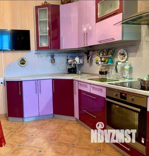 2-к квартира, вторичка, 72м2, 9/17 этаж