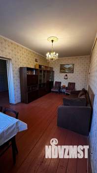 3-к квартира, вторичка, 57м2, 1/4 этаж
