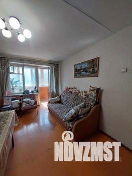 2-к квартира, вторичка, 52м2, 1/9 этаж