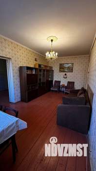3-к квартира, вторичка, 57м2, 1/4 этаж