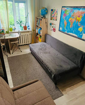 2-к квартира, вторичка, 43м2, 1/4 этаж