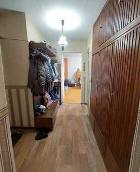 2-к квартира, вторичка, 52м2, 1/9 этаж
