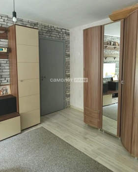 2-к квартира, вторичка, 43м2, 1/4 этаж