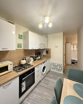 2-к квартира, вторичка, 44м2, 1/9 этаж