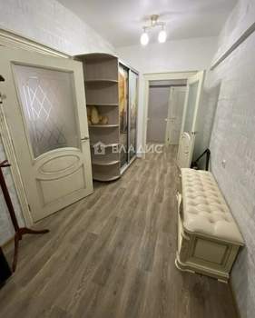 2-к квартира, вторичка, 71м2, 1/5 этаж