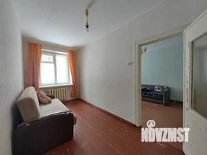 2-к квартира, вторичка, 45м2, 1/4 этаж