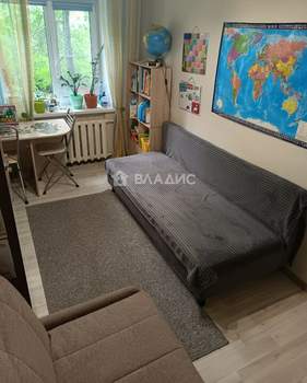 2-к квартира, вторичка, 43м2, 1/5 этаж