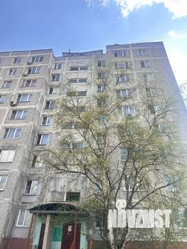 2-к квартира, вторичка, 58м2, 1/10 этаж