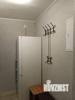 2-к квартира, вторичка, 43м2, 1/4 этаж