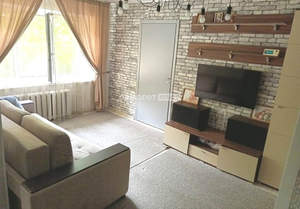 2-к квартира, вторичка, 43м2, 1/4 этаж