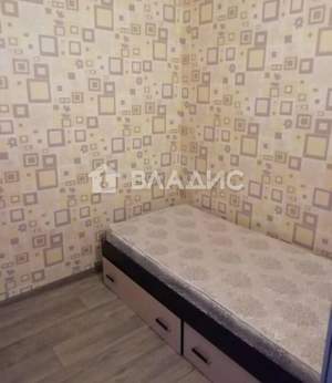 2-к квартира, вторичка, 43м2, 1/4 этаж