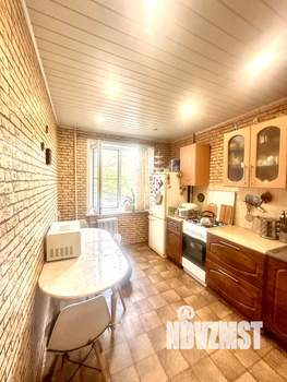 2-к квартира, вторичка, 58м2, 1/10 этаж