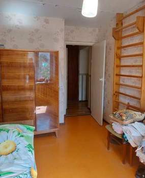 2-к квартира, вторичка, 52м2, 1/9 этаж